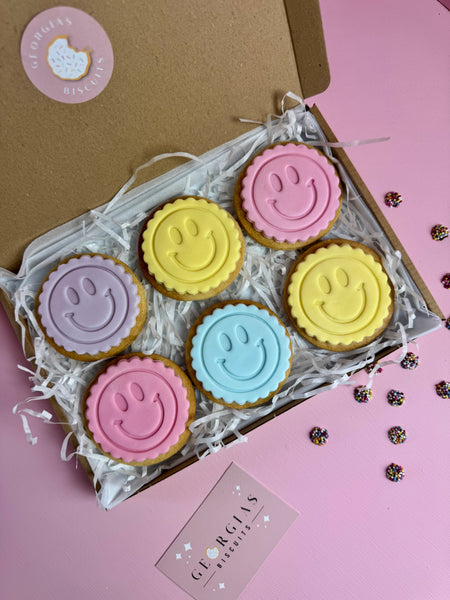 Smiley Faces Biscuit Letterbox Gift