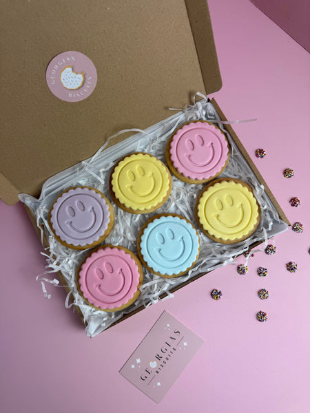 Smiley Faces Biscuit Letterbox Gift